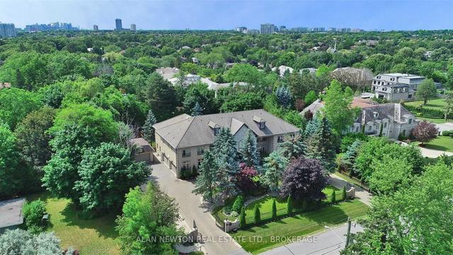 32 Thornbank Rd, House detached with 7 bedrooms, 12 bathrooms and 14 parking in Vaughan ON | Image 12