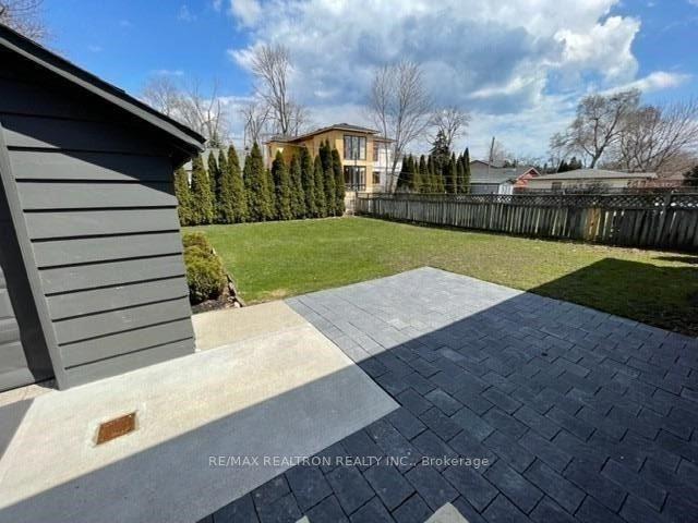257 Maurice Dr, House detached with 3 bedrooms, 2 bathrooms and 7 parking in Oakville ON | Image 14