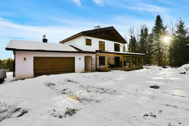 156 Eagle Ridge Drive, House detached with 3 bedrooms, 2 bathrooms and null parking in Clearwater County AB | Image 2