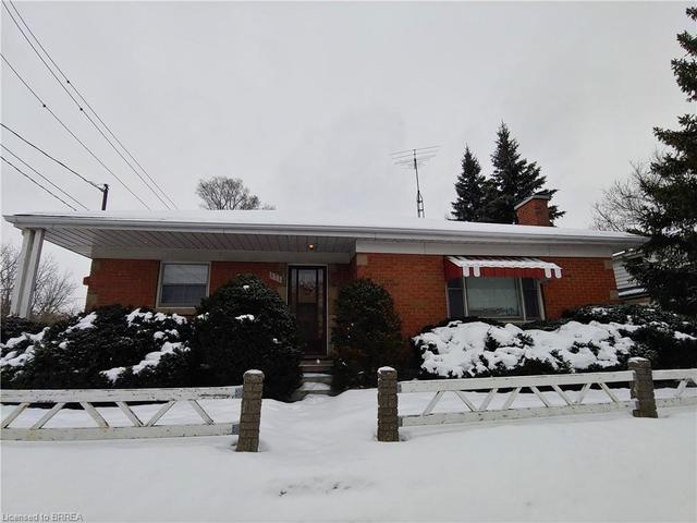 371 West Street, House detached with 2 bedrooms, 1 bathrooms and 2 parking in Brantford ON | Image 1