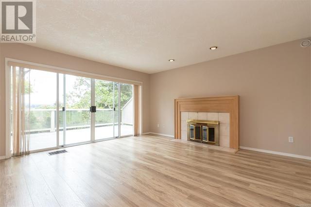 4403 Emily Carr Dr, House detached with 3 bedrooms, 3 bathrooms and 3 parking in Saanich BC | Image 22