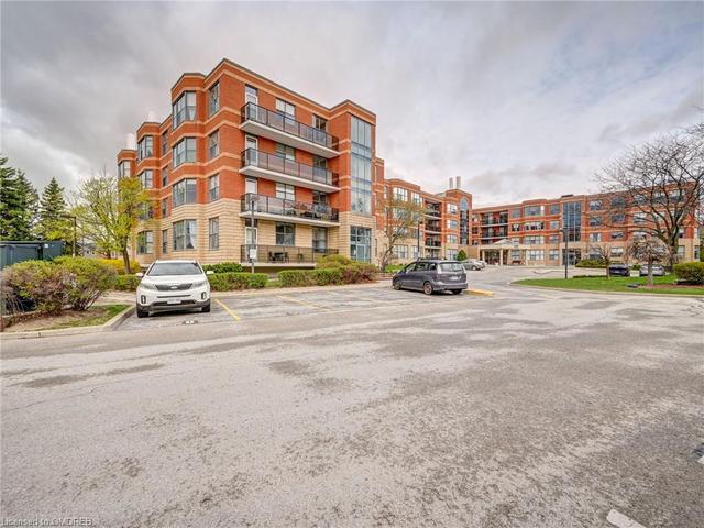 219 - 2199 Sixth Line, House attached with 2 bedrooms, 2 bathrooms and null parking in Oakville ON | Image 23