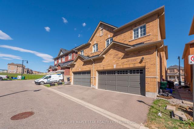 64 Fallmeadow Circ, House semidetached with 3 bedrooms, 4 bathrooms and 3 parking in Brampton ON | Image 32