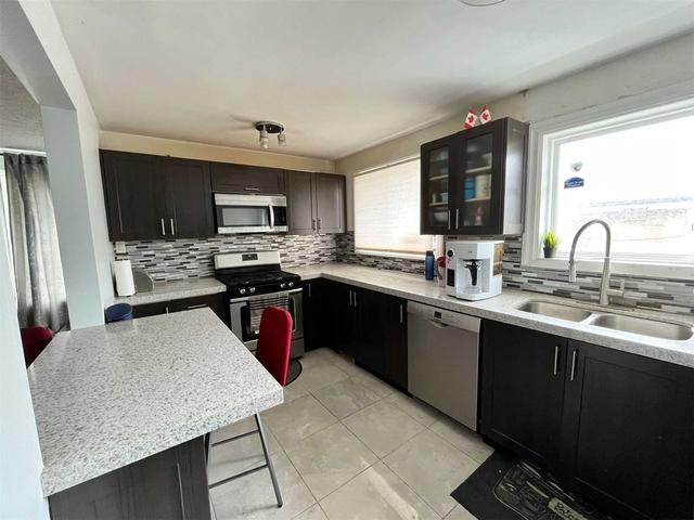 50 Rushley Dr, House semidetached with 3 bedrooms, 3 bathrooms and 3 parking in Toronto ON | Image 15