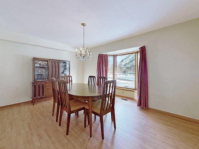 44 Macamo Crt, House detached with 5 bedrooms, 6 bathrooms and 12 parking in Vaughan ON | Image 2