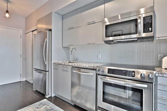 Lph15 - 21 Nelson St, Condo with 1 bedrooms, 2 bathrooms and 2 parking in Toronto ON | Image 6