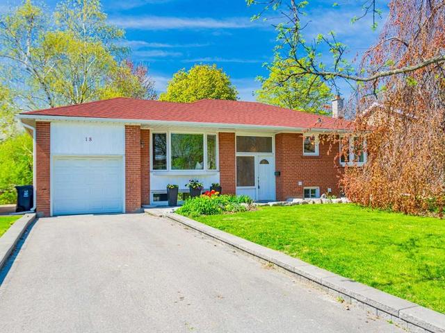 18 Wallingford Rd, House detached with 3 bedrooms, 2 bathrooms and 3 parking in Toronto ON | Card Image