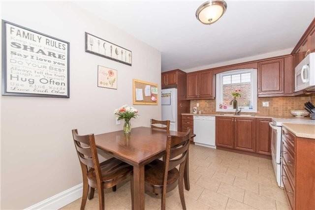 34 Bellamy Rd S, House detached with 3 bedrooms, 1 bathrooms and 2 parking in Toronto ON | Image 7