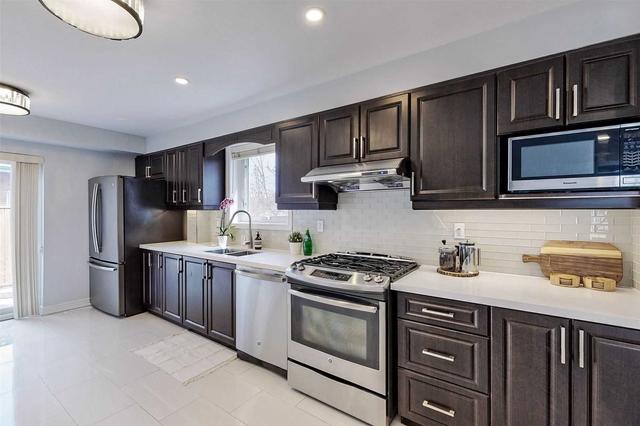 23 Amberjack Blvd, House detached with 4 bedrooms, 3 bathrooms and 3 parking in Toronto ON | Image 2