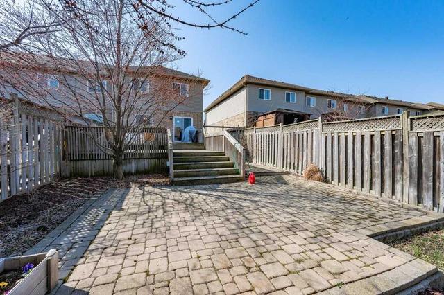 85 Meadow Wood Cres, House attached with 3 bedrooms, 4 bathrooms and 3 parking in Hamilton ON | Image 31