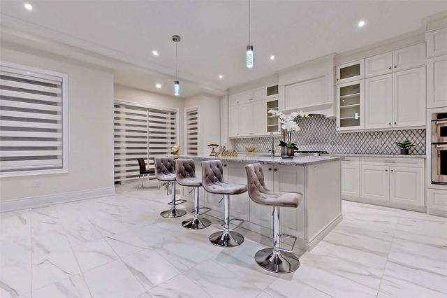47a Puccini Dr, House detached with 4 bedrooms, 5 bathrooms and 6 parking in Richmond Hill ON | Image 3