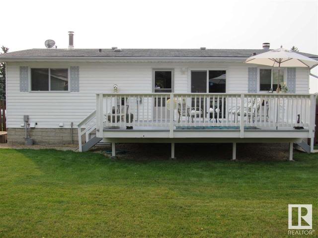 5306 58 Av, House detached with 4 bedrooms, 2 bathrooms and null parking in Barrhead AB | Image 4