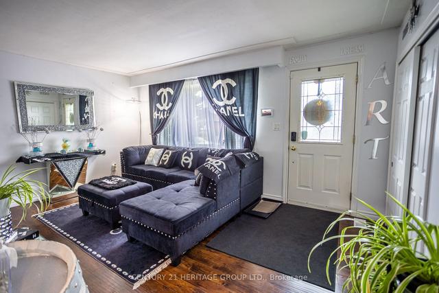 230 West 18th St, House detached with 2 bedrooms, 2 bathrooms and 3 parking in Hamilton ON | Image 22