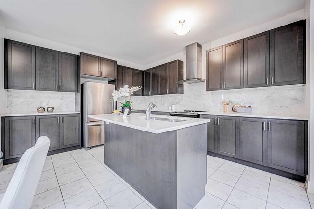 149 Frank Kelly Dr, House detached with 5 bedrooms, 4 bathrooms and 6 parking in East Gwillimbury ON | Image 13
