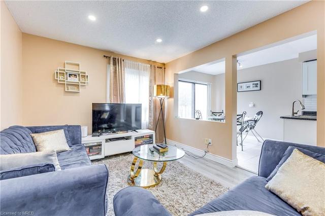3 Farnham Drive, House attached with 4 bedrooms, 3 bathrooms and 2 parking in Brampton ON | Image 10