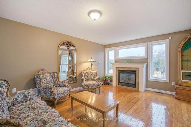91 Seline Cres, House detached with 2 bedrooms, 3 bathrooms and 5 parking in Barrie ON | Image 17
