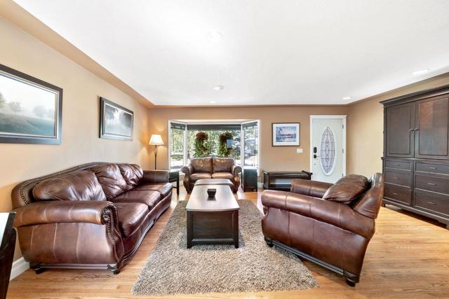 10743 Mapleglen Crescent Se, House detached with 5 bedrooms, 2 bathrooms and 1 parking in Calgary AB | Image 6