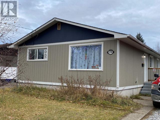 2318 Oak Street, House detached with 3 bedrooms, 2 bathrooms and null parking in Prince George BC | Image 1
