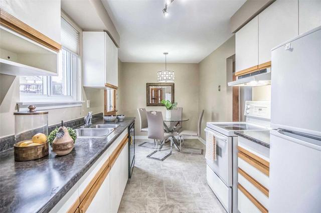 8 Tindale Rd, House semidetached with 3 bedrooms, 2 bathrooms and 2 parking in Brampton ON | Image 5