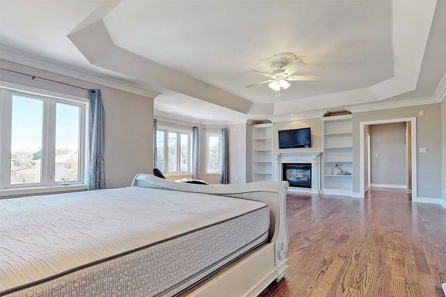 71 Lorraine Dr, House detached with 4 bedrooms, 5 bathrooms and 6 parking in Toronto ON | Image 16