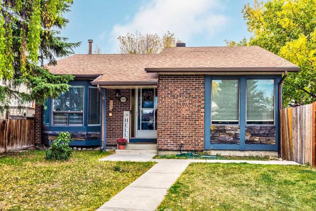 809 Ranchview Circle Nw, House detached with 4 bedrooms, 2 bathrooms and 2 parking in Calgary AB | Image 1