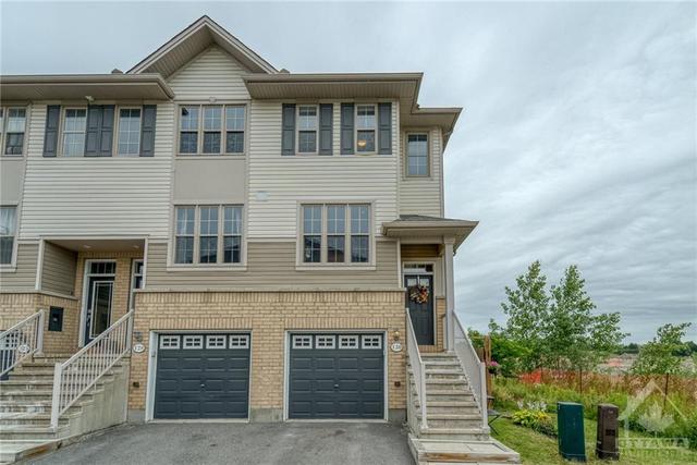 130 Caithness Private, Townhouse with 2 bedrooms, 2 bathrooms and 2 parking in Ottawa ON | Image 1