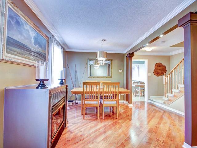 3796 Freeman Terr, House semidetached with 4 bedrooms, 3 bathrooms and 3 parking in Mississauga ON | Image 3