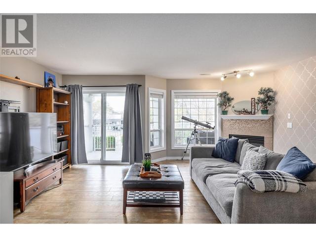 204 - 2350 Stillingfleet Road, House attached with 2 bedrooms, 2 bathrooms and 1 parking in Kelowna BC | Image 3