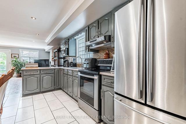 59 Earlsdale Ave, House detached with 3 bedrooms, 2 bathrooms and 3 parking in Toronto ON | Image 20