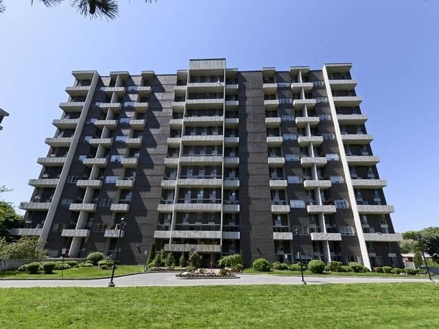403 - 35 Ormskirk Ave, Condo with 2 bedrooms, 1 bathrooms and 1 parking in Toronto ON | Image 1