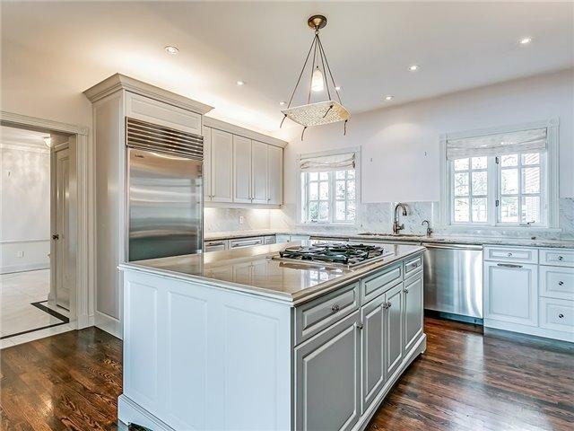 2 Ennisclare Dr W, House detached with 4 bedrooms, 6 bathrooms and 12 parking in Oakville ON | Image 10