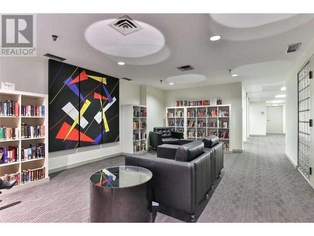803 - 725 King St W, Condo with 1 bedrooms, 1 bathrooms and 1 parking in Toronto ON | Image 24