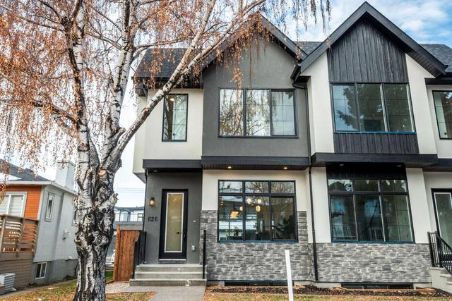 626 21 Avenue Ne, Home with 4 bedrooms, 3 bathrooms and 2 parking in Calgary AB | Image 2