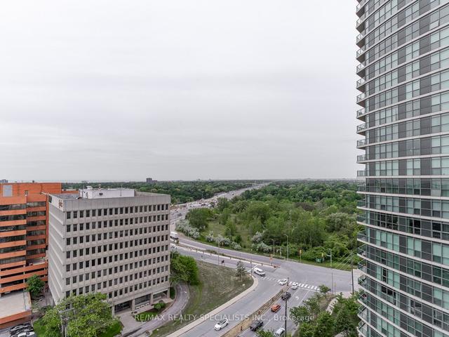 215 Sherway Garden Rd, Condo with 1 bedrooms, 6 bathrooms and 1 parking in Toronto ON | Image 19