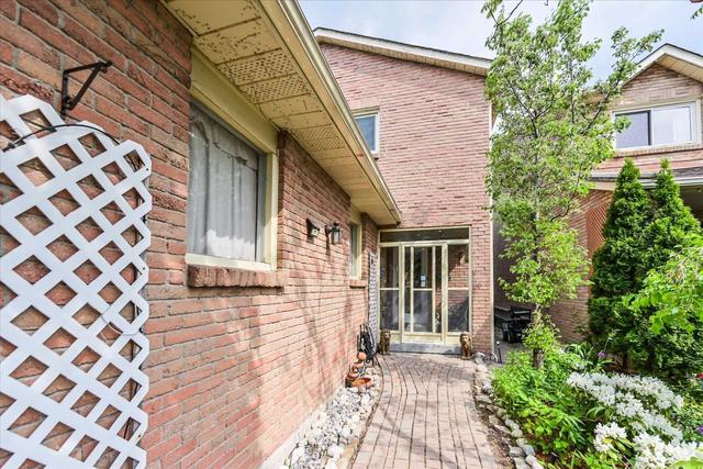 4461 Sawmill Valley Dr, House detached with 4 bedrooms, 4 bathrooms and 3 parking in Mississauga ON | Image 12