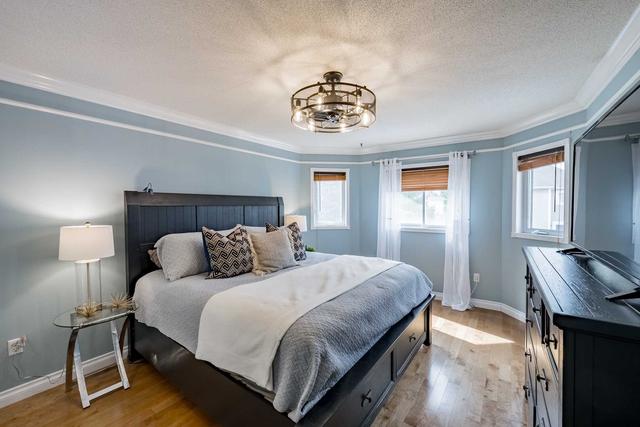 14 Zachary Pl, House detached with 3 bedrooms, 4 bathrooms and 6 parking in Whitby ON | Image 9