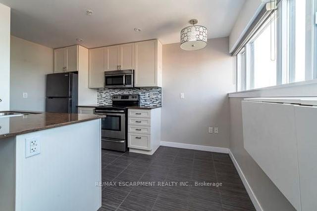 203 - 427 Aberdeen Ave, Condo with 1 bedrooms, 1 bathrooms and 0 parking in Hamilton ON | Image 7