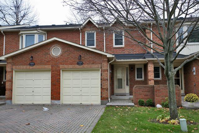 4 - 2322 Marine Dr, House attached with 3 bedrooms, 4 bathrooms and null parking in Oakville ON | Image 1