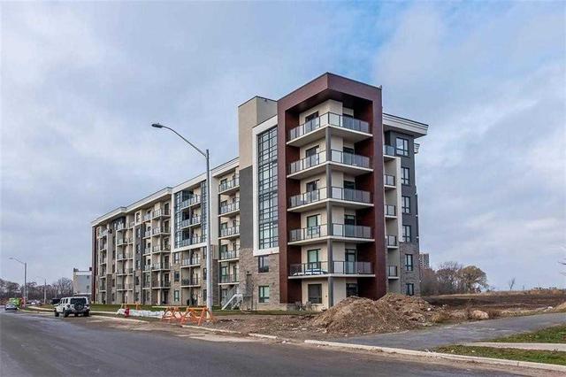 320 - 101 Shoreview Pl, Condo with 1 bedrooms, 1 bathrooms and 1 parking in Hamilton ON | Image 2