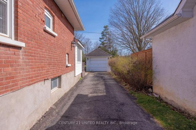 741 Third Ave, House detached with 4 bedrooms, 1 bathrooms and 3 parking in Peterborough ON | Image 31