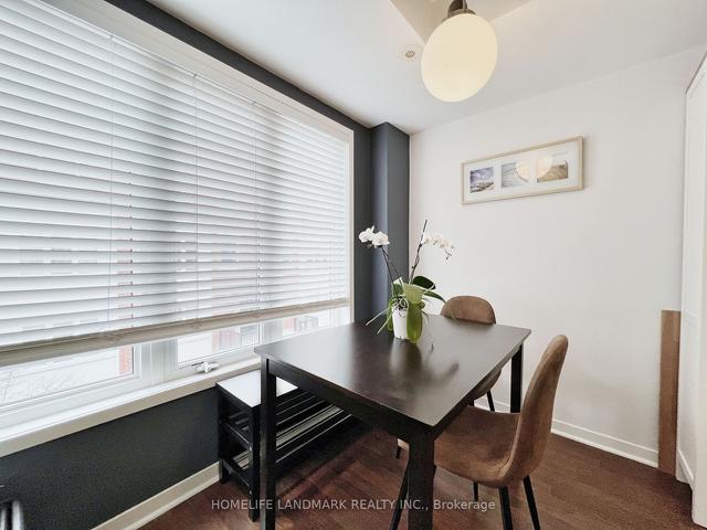 unit 4 - 72 Munro St, Townhouse with 2 bedrooms, 2 bathrooms and 1 parking in Toronto ON | Image 4