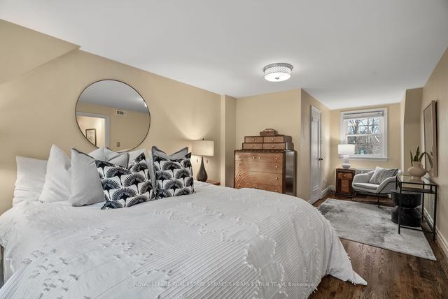 2 Burnham Rd, House detached with 4 bedrooms, 3 bathrooms and 3 parking in Toronto ON | Image 13