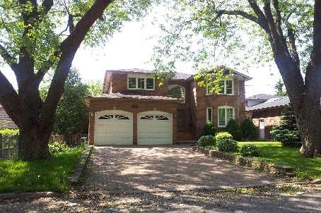 349 Mckee Ave, House detached with 4 bedrooms, 5 bathrooms and 6 parking in Toronto ON | Image 1