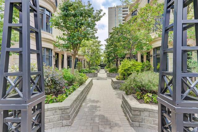 17 - 27 Elkhorn Dr, House attached with 3 bedrooms, 5 bathrooms and 2 parking in Toronto ON | Image 25