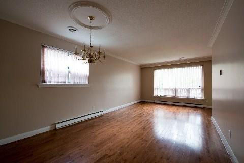 124 Kenwood Ave, House detached with 1 bedrooms, 2 bathrooms and 2 parking in Toronto ON | Image 4