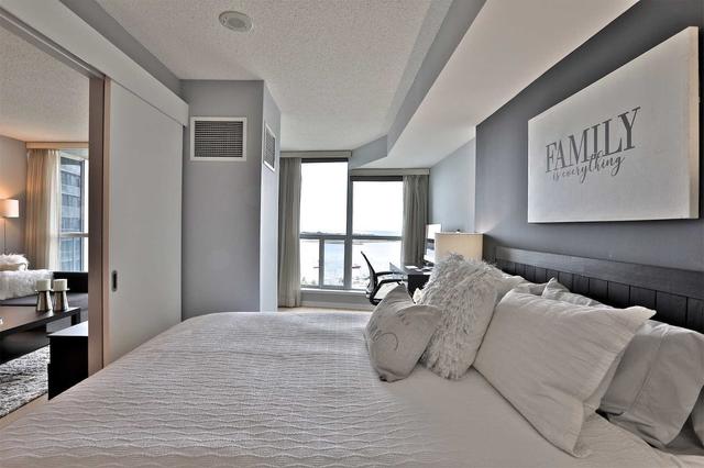 1710 - 208 Queens Quay W, Condo with 1 bedrooms, 2 bathrooms and 1 parking in Toronto ON | Image 14