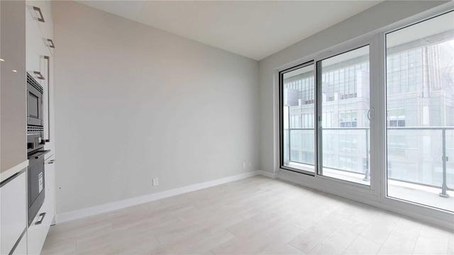 3207 - 2221 Yonge St, Condo with 1 bedrooms, 1 bathrooms and 0 parking in Toronto ON | Image 16