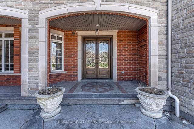 37 Classic Dr, House detached with 4 bedrooms, 5 bathrooms and 18 parking in Brampton ON | Image 23
