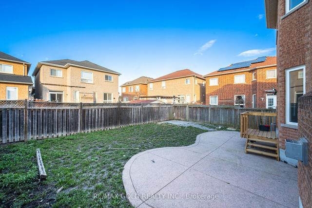 4 Nomad Cres, House detached with 5 bedrooms, 5 bathrooms and 6 parking in Brampton ON | Image 25