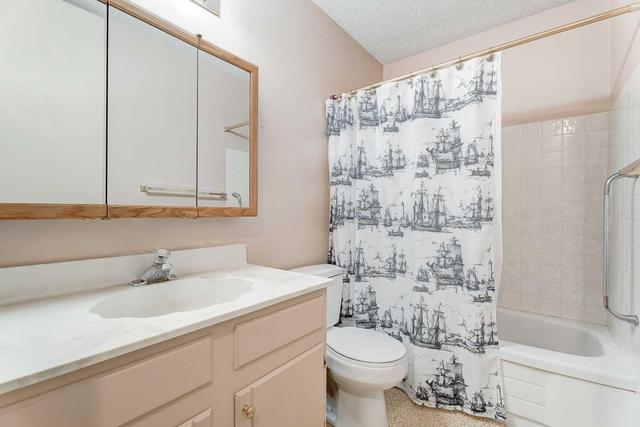 260 Cedarpark Drive Sw, House detached with 3 bedrooms, 2 bathrooms and 2 parking in Calgary AB | Image 13